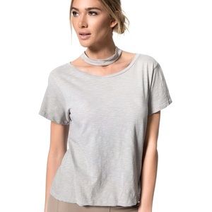LNA Choker Tee